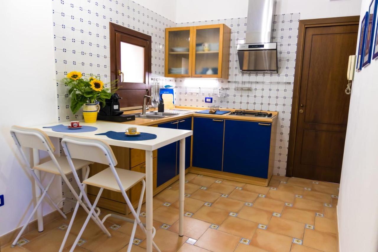 La Casina Di Luna Трани Экстерьер фото